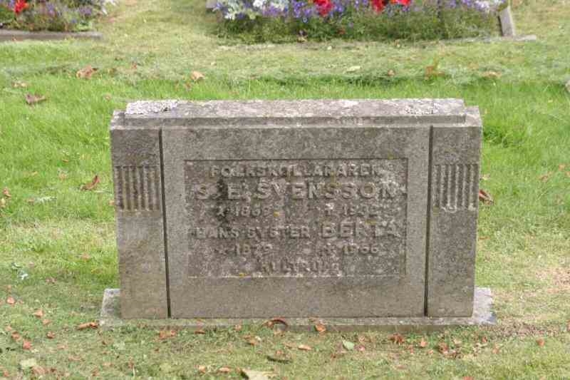 Grave number: 07 2    39-40