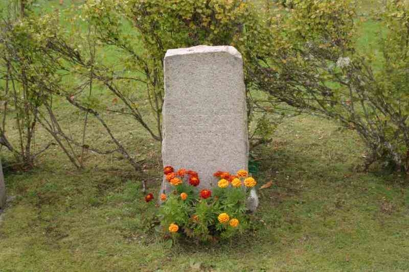 Grave number: 07 2    90