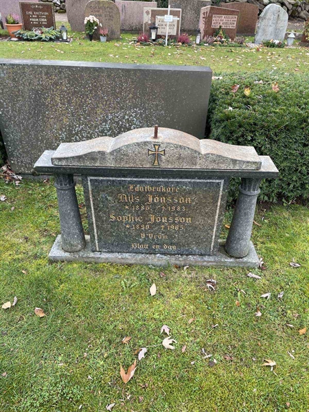 Grave number: VV F    46