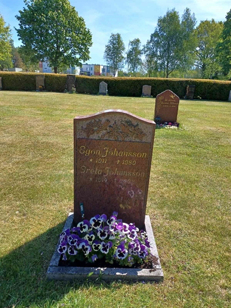 Grave number: OS ÖK   785, 786