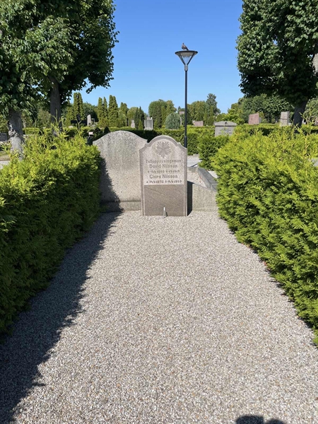 Grave number: NK V    18