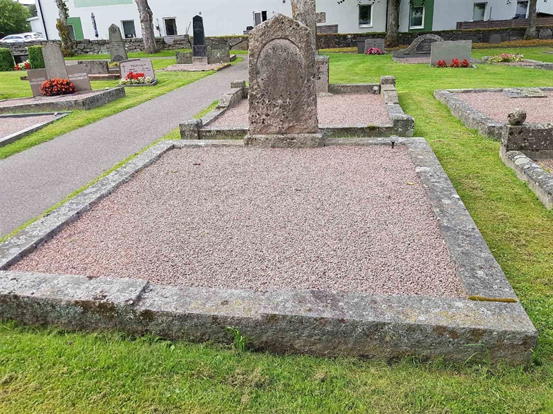 Grave number: 06 60414