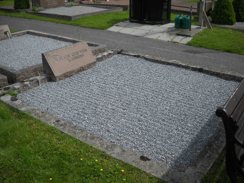 Grave number: 1 06  238