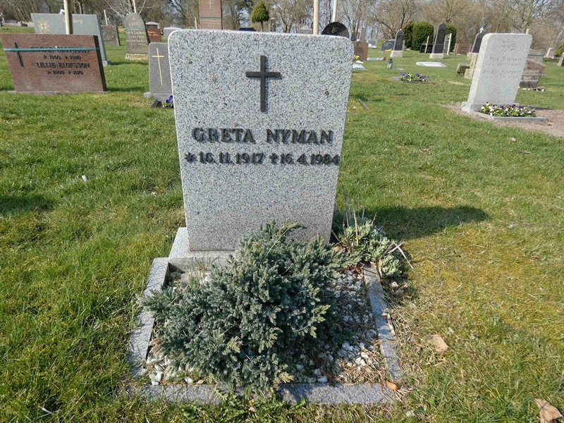 Grave number: EL 2   472