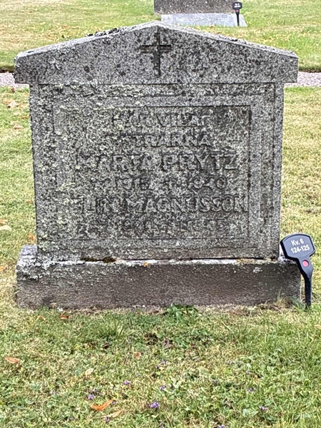 Grave number: 33 6   124-125