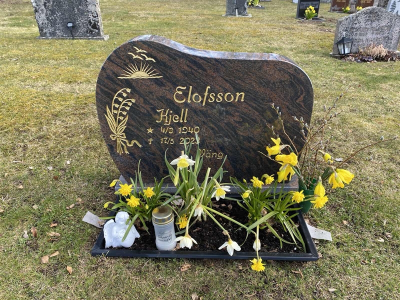 Grave number: 10 Ös 03    94-95