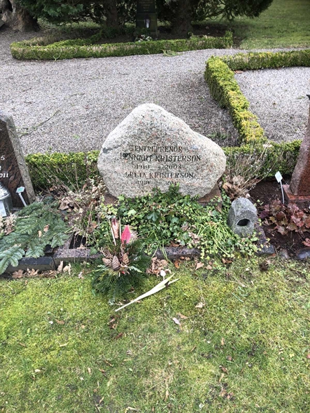 Grave number: FR 5     3