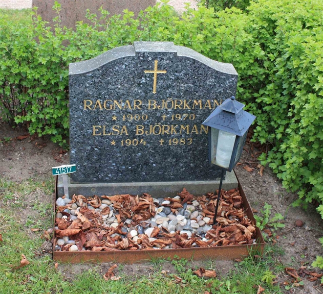 Grave number: Ö U06    35