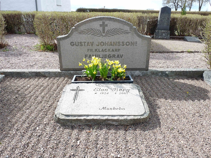 Grave number: LE 1   63