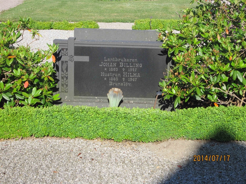 Grave number: 10 D   111