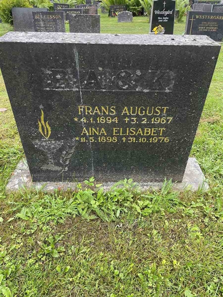 Grave number: N 4 4   630