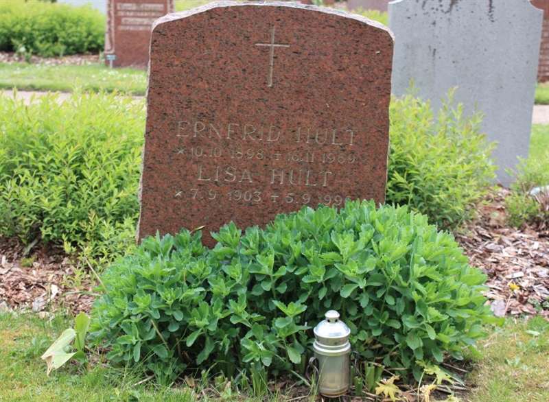 Grave number: Ö 29   157, 158