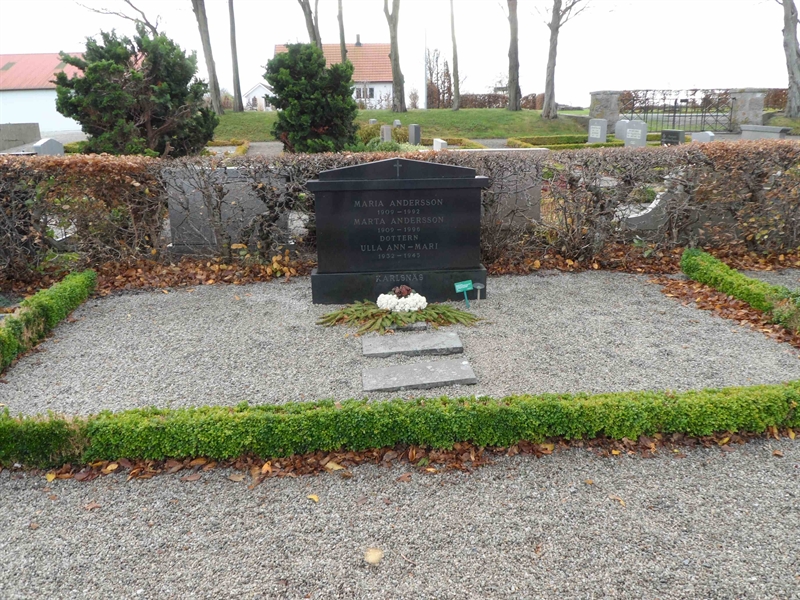 Grave number: ÖTN NMK7     7, 8, 9, 10