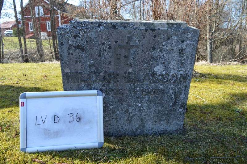 Grave number: LV D    36