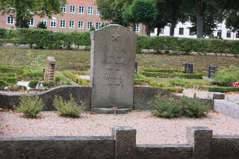 Grave number: Ö VSN    11, 12, 13