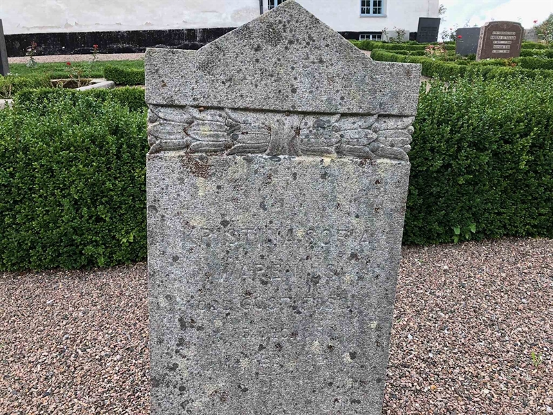 Grave number: Kå 04    16, 17, 18, 19, 20, 21, 22