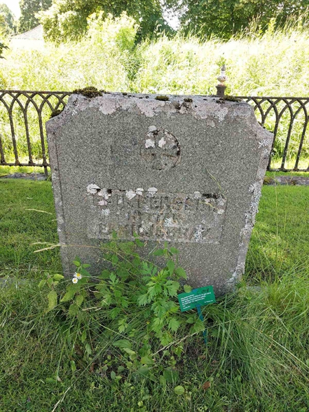 Grave number: 2 C   048