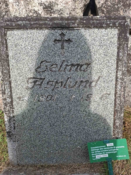 Grave number: 001 3  2305