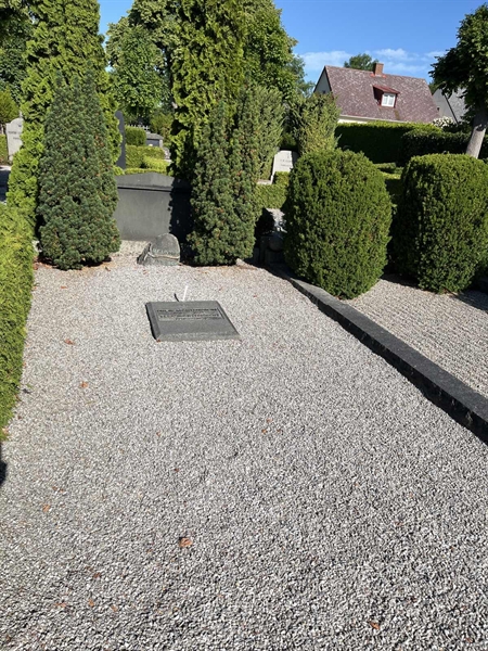 Grave number: NK III    48