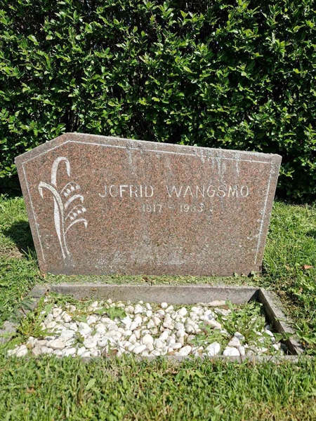 Grave number: 501 28 5472