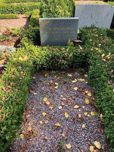 Grave number: HK 05    28