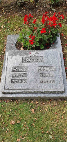 Grave number: N 007  0076