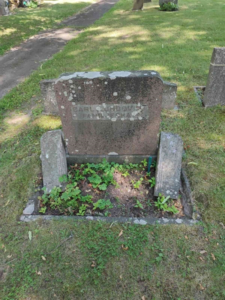 Grave number: TY MK    71-72