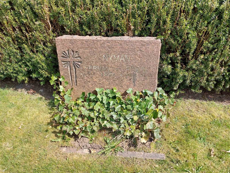 Grave number: HÖ 8   56, 57