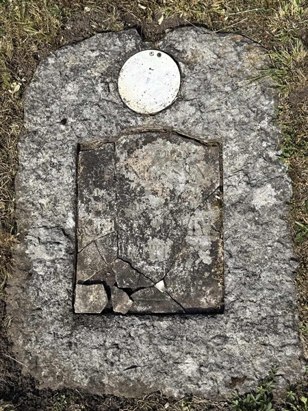 Grave number: FÅ D 47, 48, 49, 50