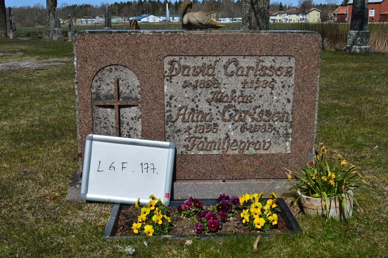 Grave number: LG F   177