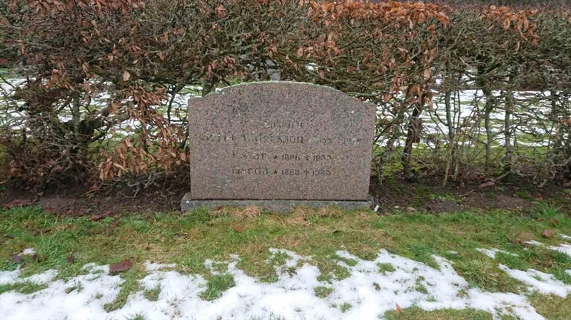 Grave number: RK N     9, 10, 11