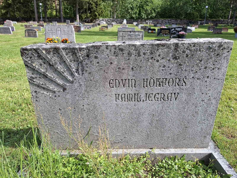 Grave number: 001 2   726