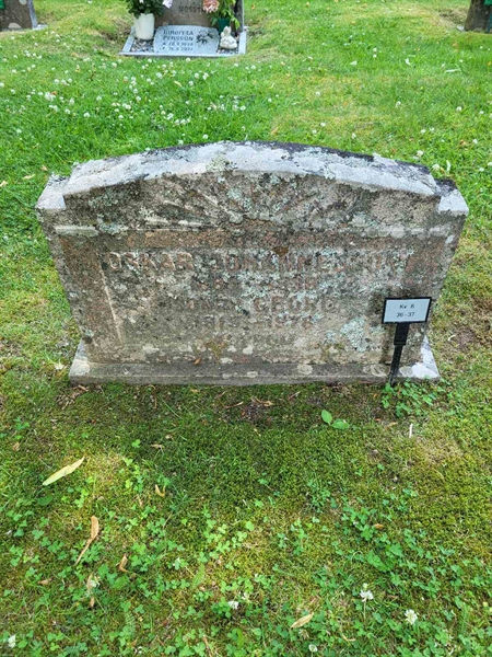 Grave number: Jä 06    36-37