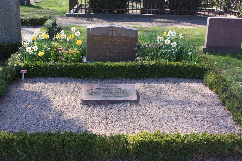 Grave number: Ö 11i    87, 88