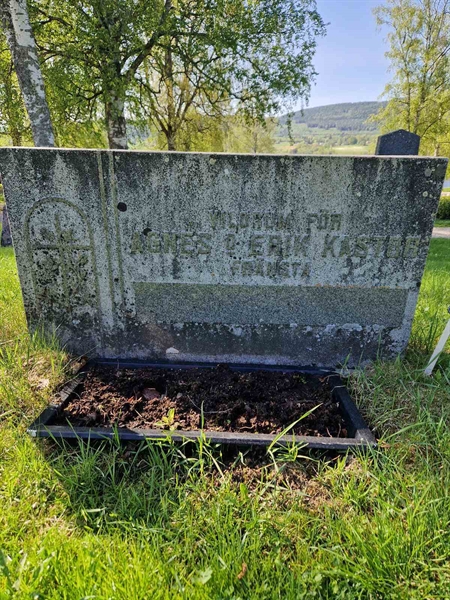 Grave number: 501 25 4551-4553