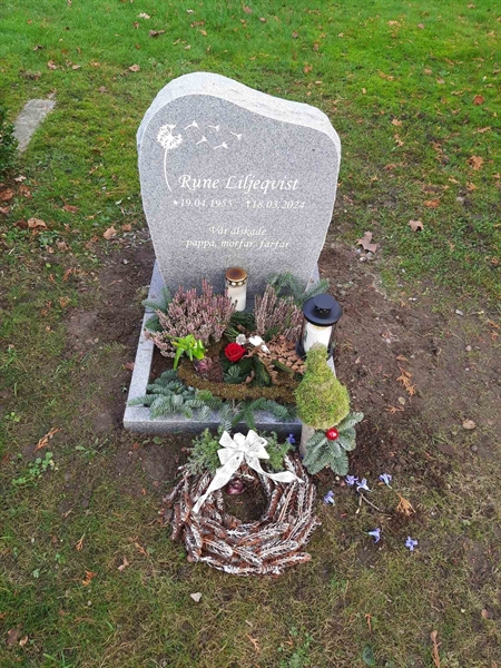 Grave number: M1 R    15