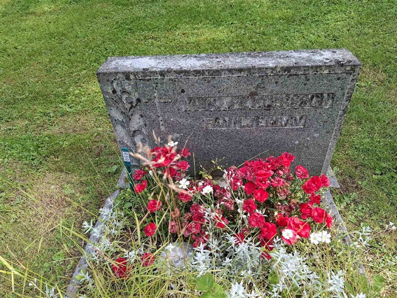 Grave number: 001 2   659