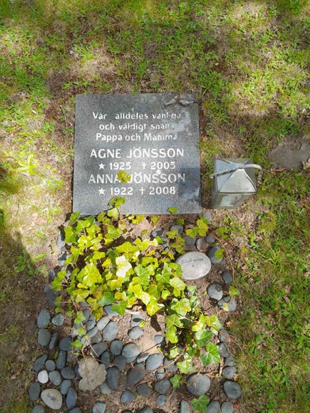 Grave number: 20 R 49
