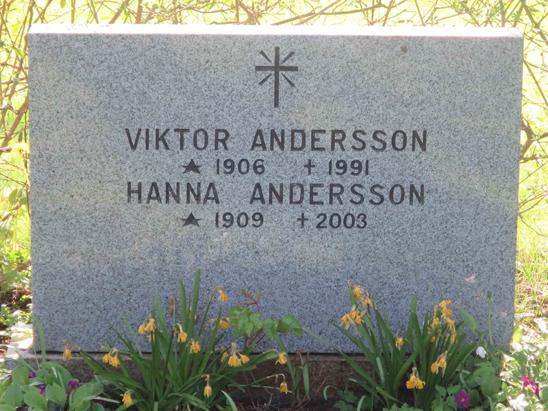 Grave number: HÖB 68    71