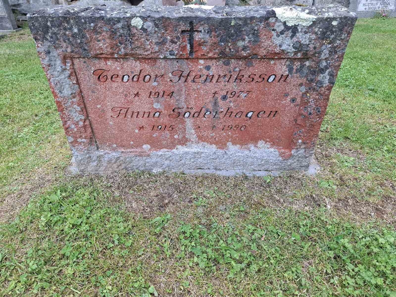 Grave number: 001 2   951
