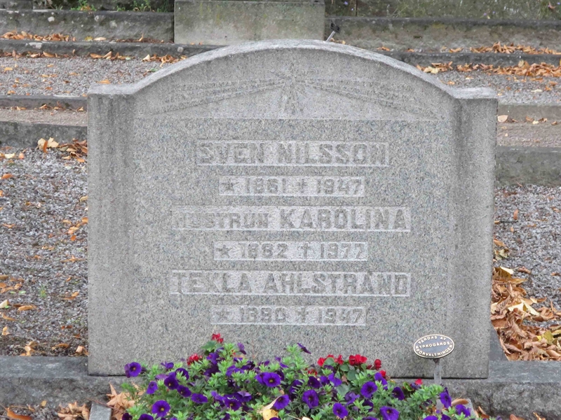 Grave number: HÖB 15    44