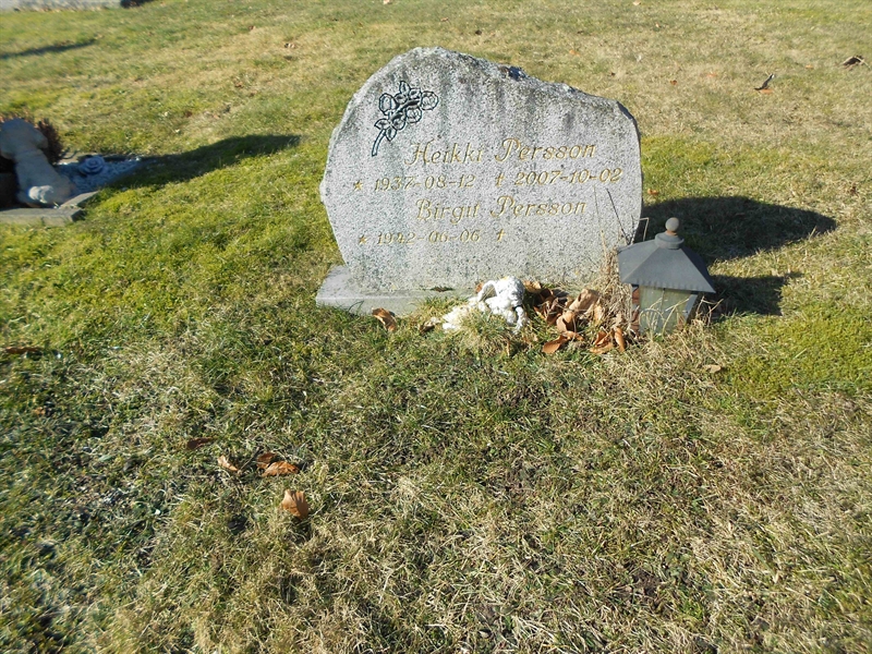 Grave number: NÅ G5   101, 102