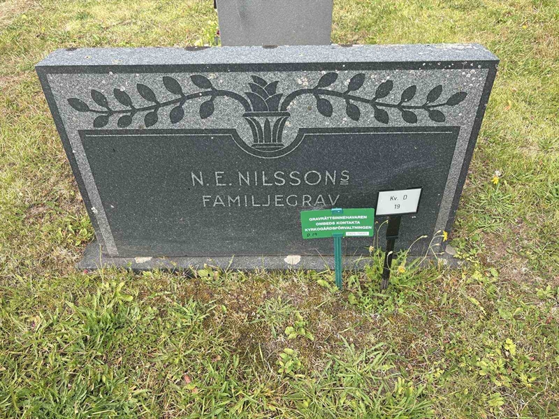 Grave number: 003 D    19