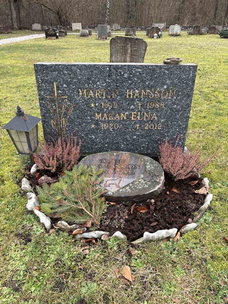 Grave number: L A 102