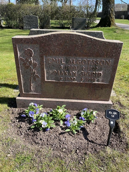 Gravnummer: 22 AA    14