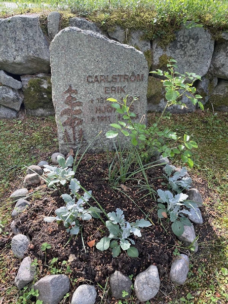 Grave number: 1 U9 17