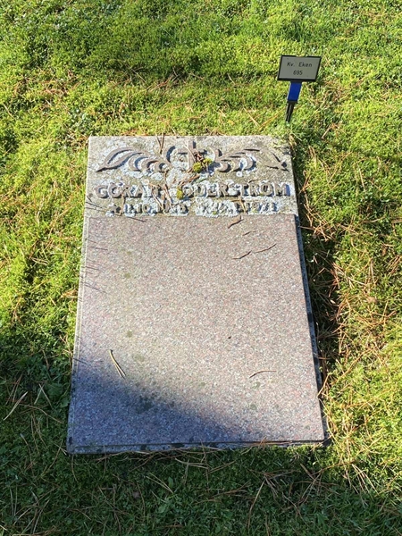 Hautatunnus: 2 E   695