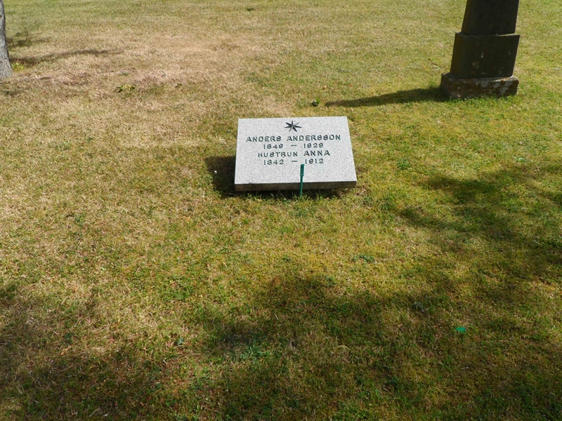 Grave number: SK A    71, 72