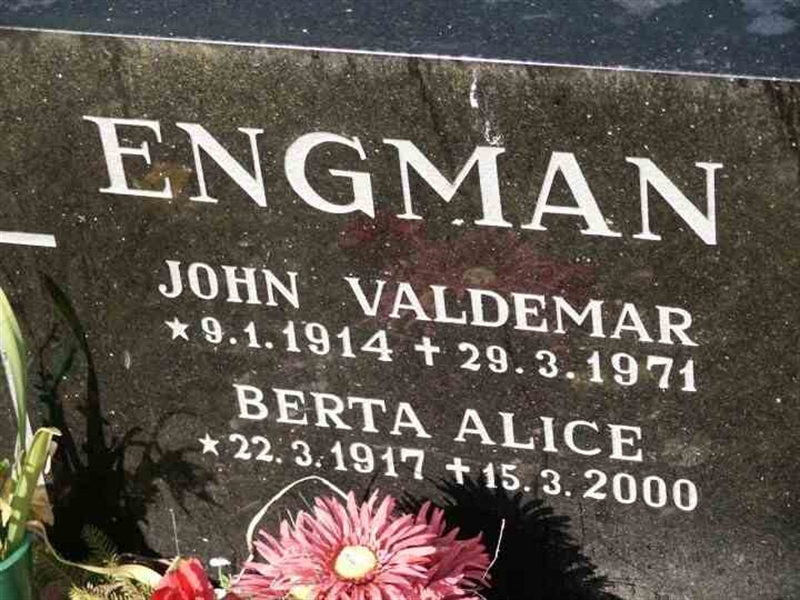 Grave number: 1 GA 04 343-344