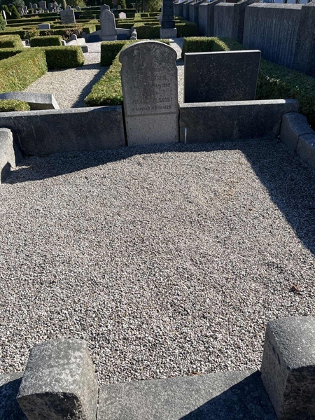 Grave number: VK III    77
